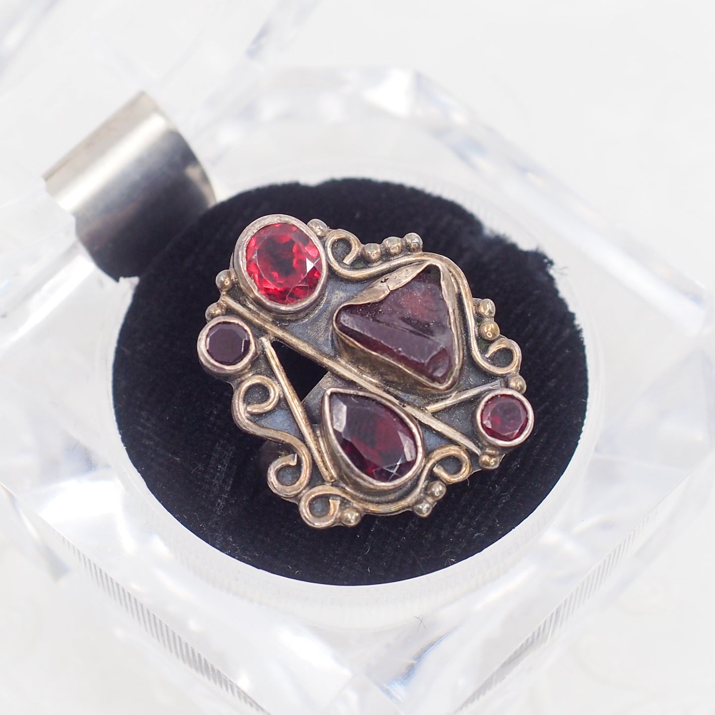 Vintage 2000s Faceted and Rough Pyrope Garnet and Sterling Silver Ring Size 8
