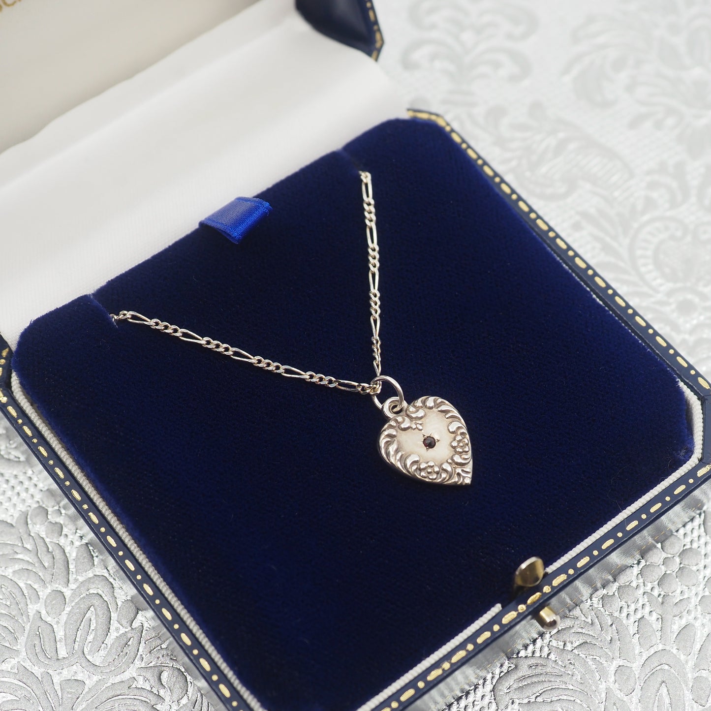 Antique 1890s Victorian Heart Red Garnet and Silver Pendant Choker 16" Necklace