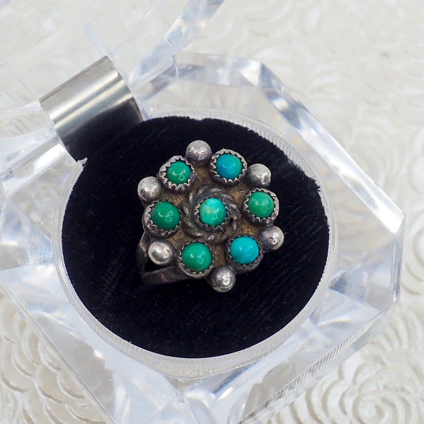 Vintage 1970s Turquoise and Sterling Silver Native American Zuni Snake Eye Cluster Flower Ring Size 7.75