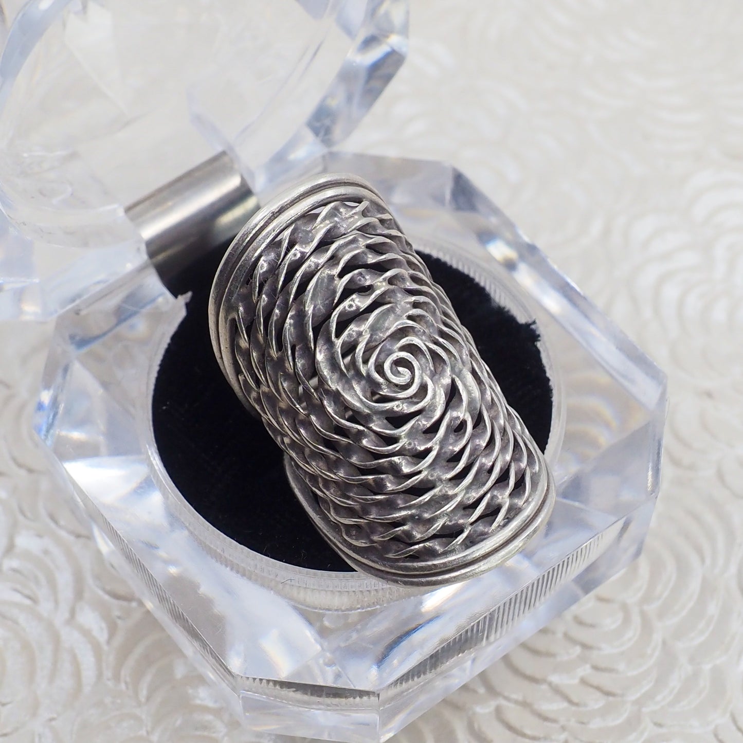 Vintage 1990s Sterling Silver Rose Swirled Large Full Finger Statement Ring Size 7.25