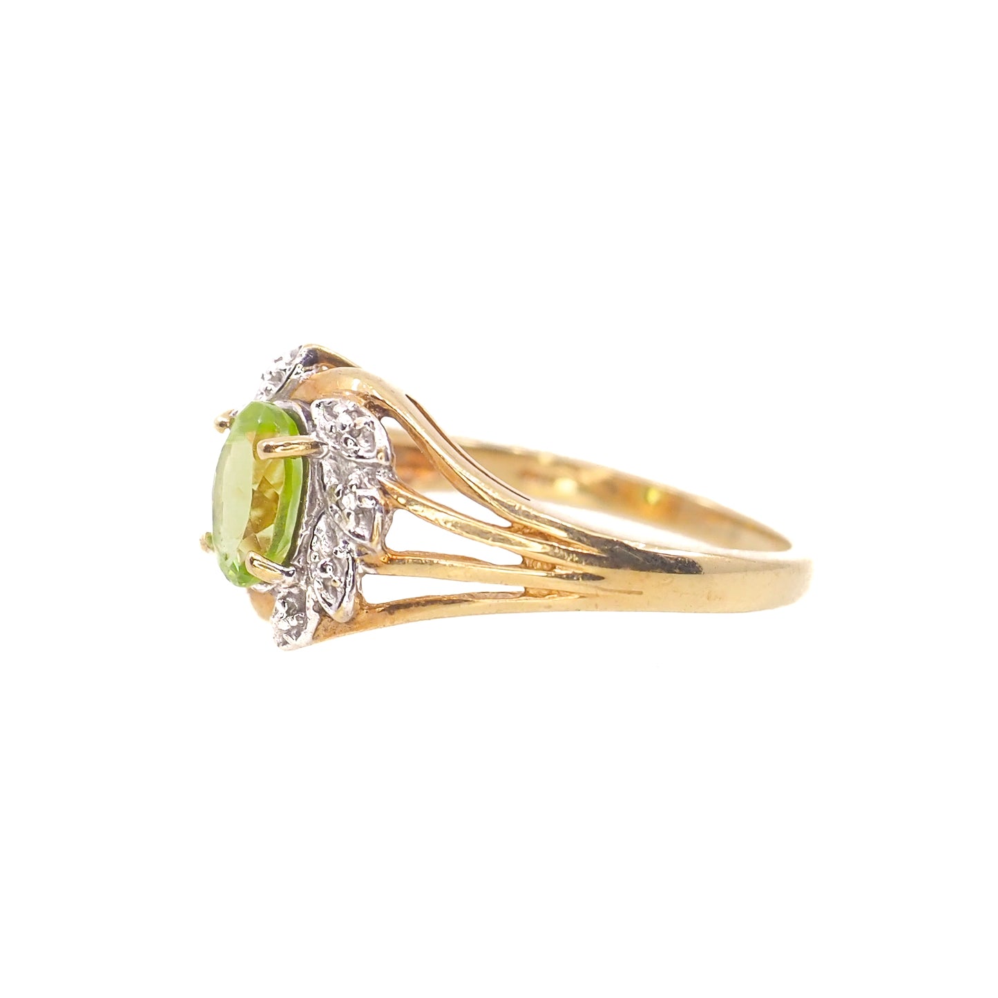 Vintage 1980s Oval Cut Green Peridot, Diamond, and 10k Gold Ring Size 7.25