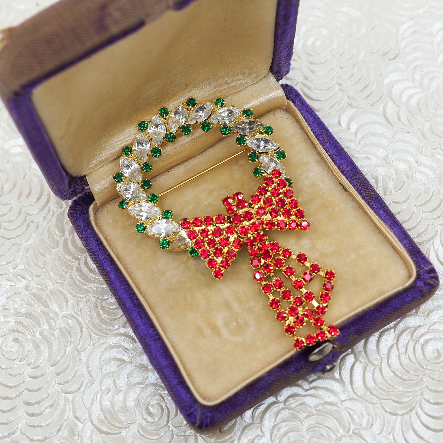 Vintage 1960s Red and Green Rhinestone Chunky Wreath Brooch - 60s Yellow Gold Plate Christmas Unisex Statement Brooch
