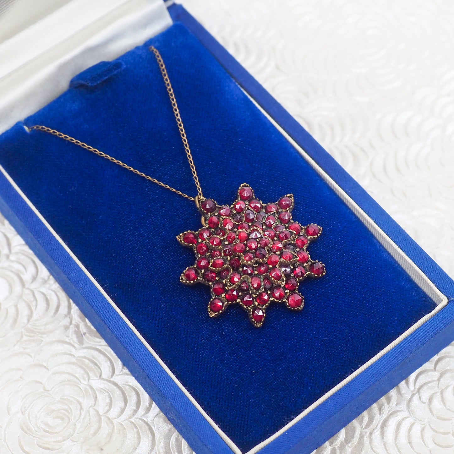 Antique 1890s Late Victorian Bohemian Garnet and Gilt Cluster Starburst 18" Necklace