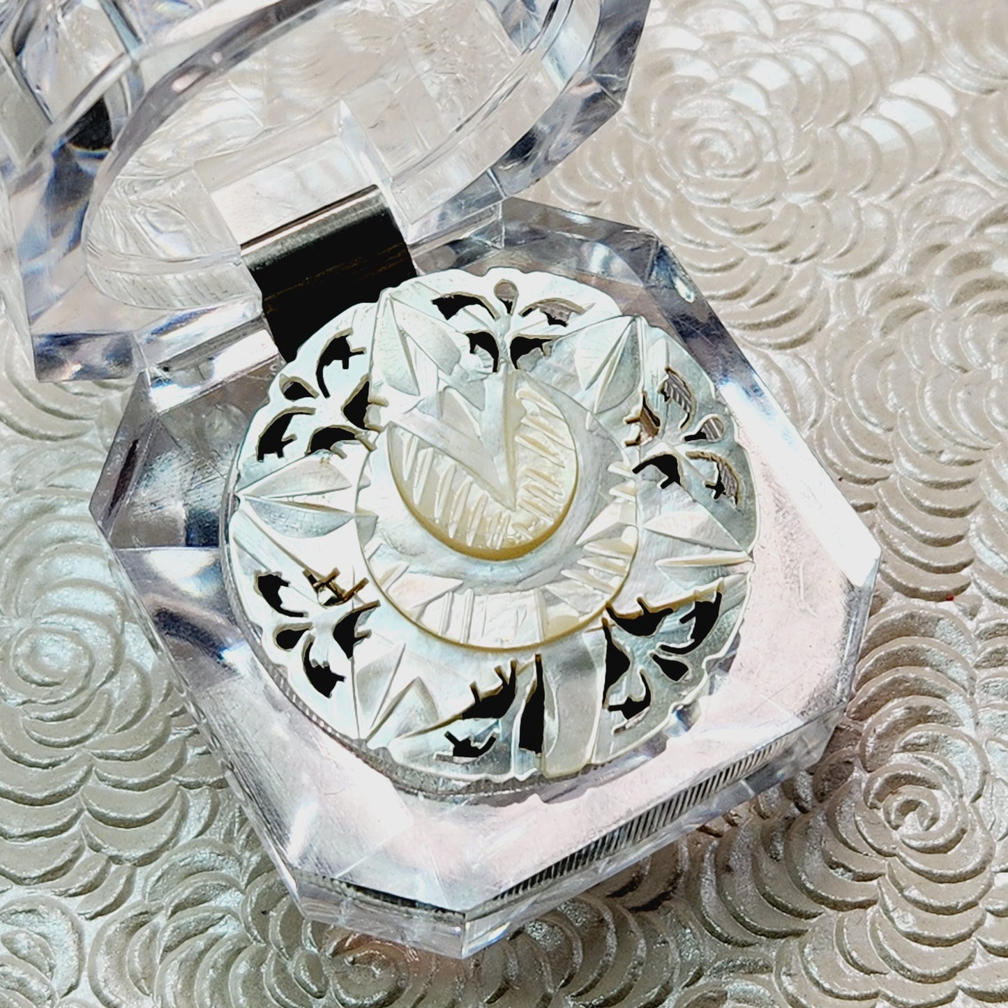 Vintage 1960s Mother of Pearl BETHLEHEM Carved Shell Flower Large Brooch