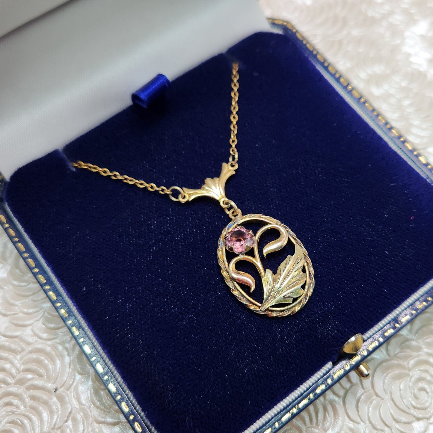 Vintage 1940s Art Deco CHEEVER TWEEDY & CO. Purple Glass and Gold Fill Flower 16" Necklace