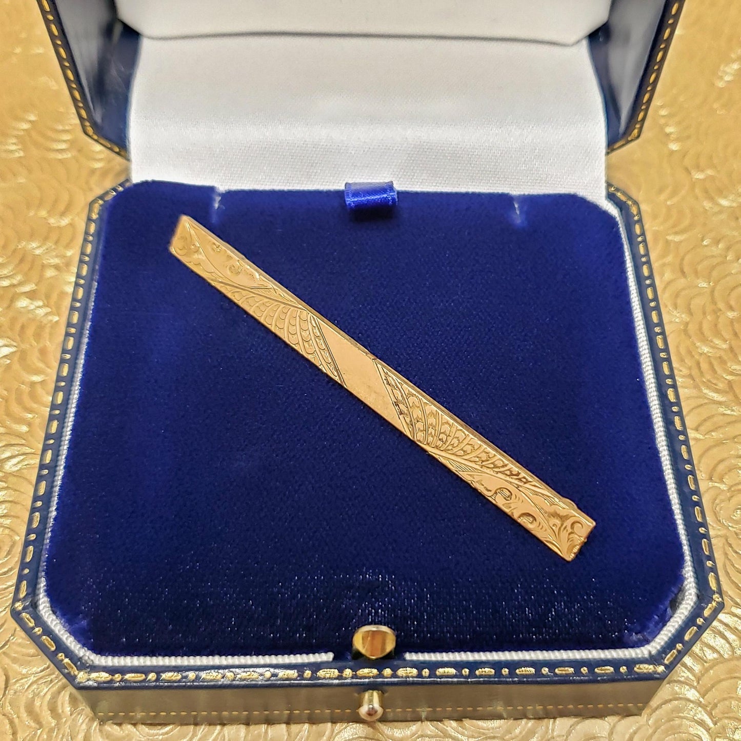 Antique 1900s Art Nouveau Etched Peacock Pattern Yellow Gold Filled Bar Pin Brooch