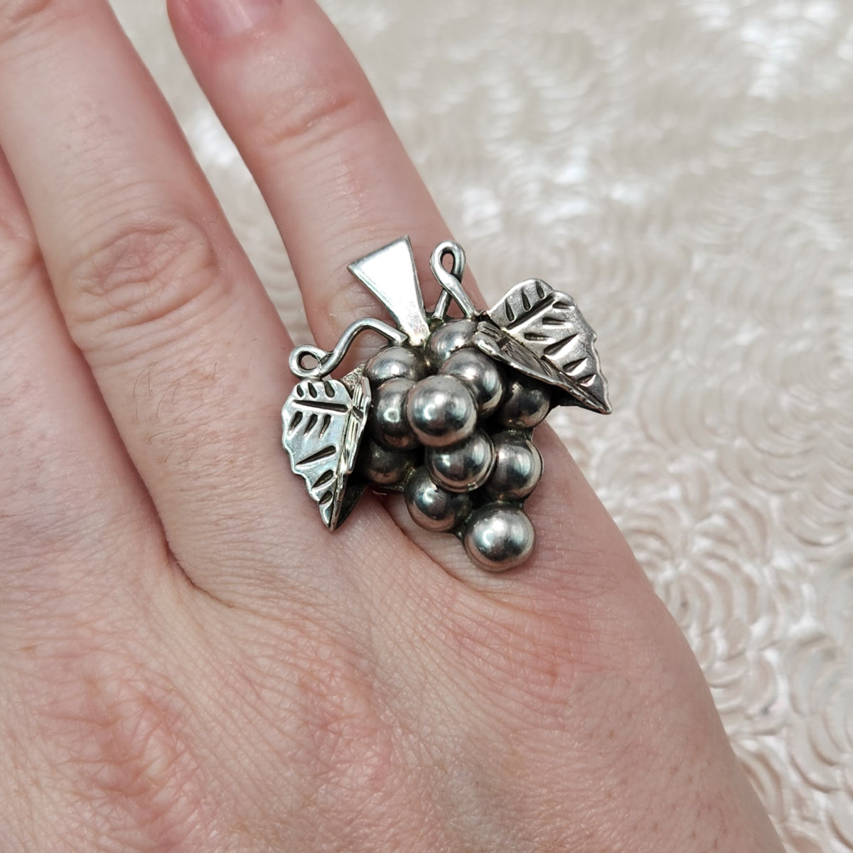 Vintage 1990s TAXCO Grape Bunch Wine Lover Sterling Silver Large Pinky Ring Size 4.25 image 1