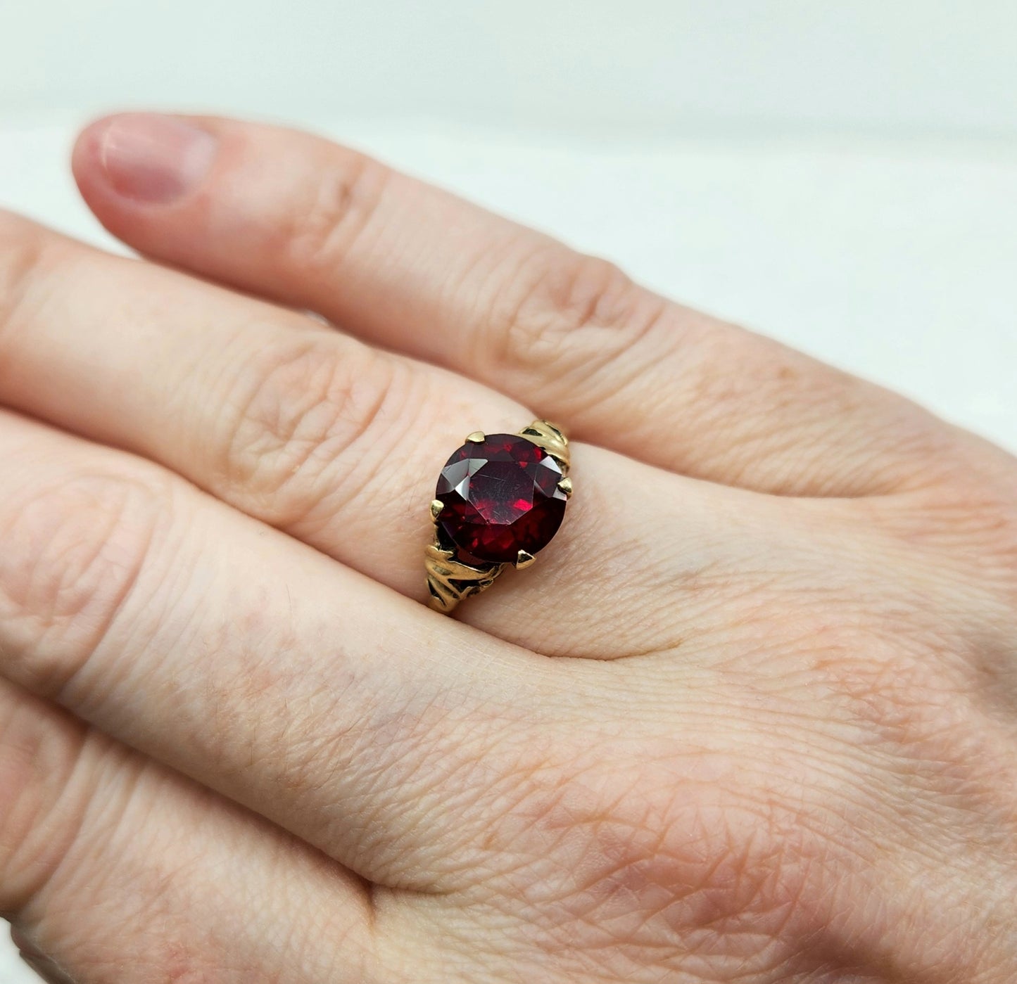 Vintage 1930s Round-Cut Red Glass and 10K Yellow Gold Flower Solitaire Ring Size 7