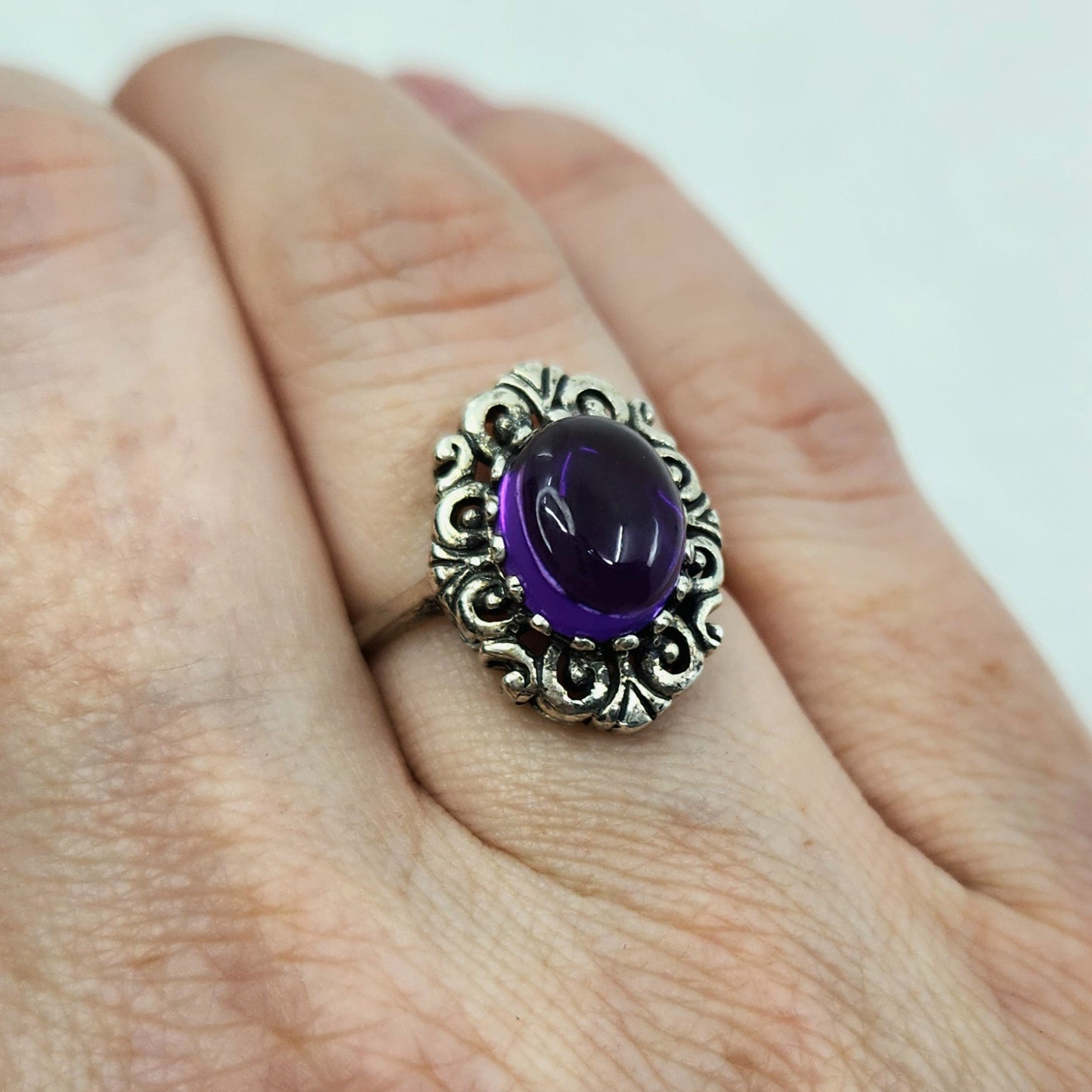 Vintage 1960s Purple Cabochon Amethyst and Sterling Silver Scroll Ring Size 6.25