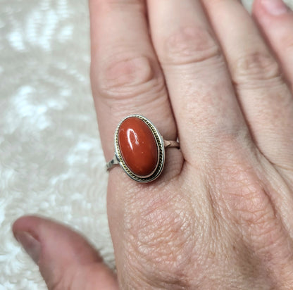 Vintage 1990s Italian Red Salmon Mediterranean and 800 Silver Cabochon Solitaire Ring Size 9.25