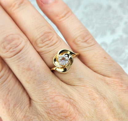 Vintage 1980s Clear GGG and 18K HGE Solitaire Swirled Ring Size 7.25