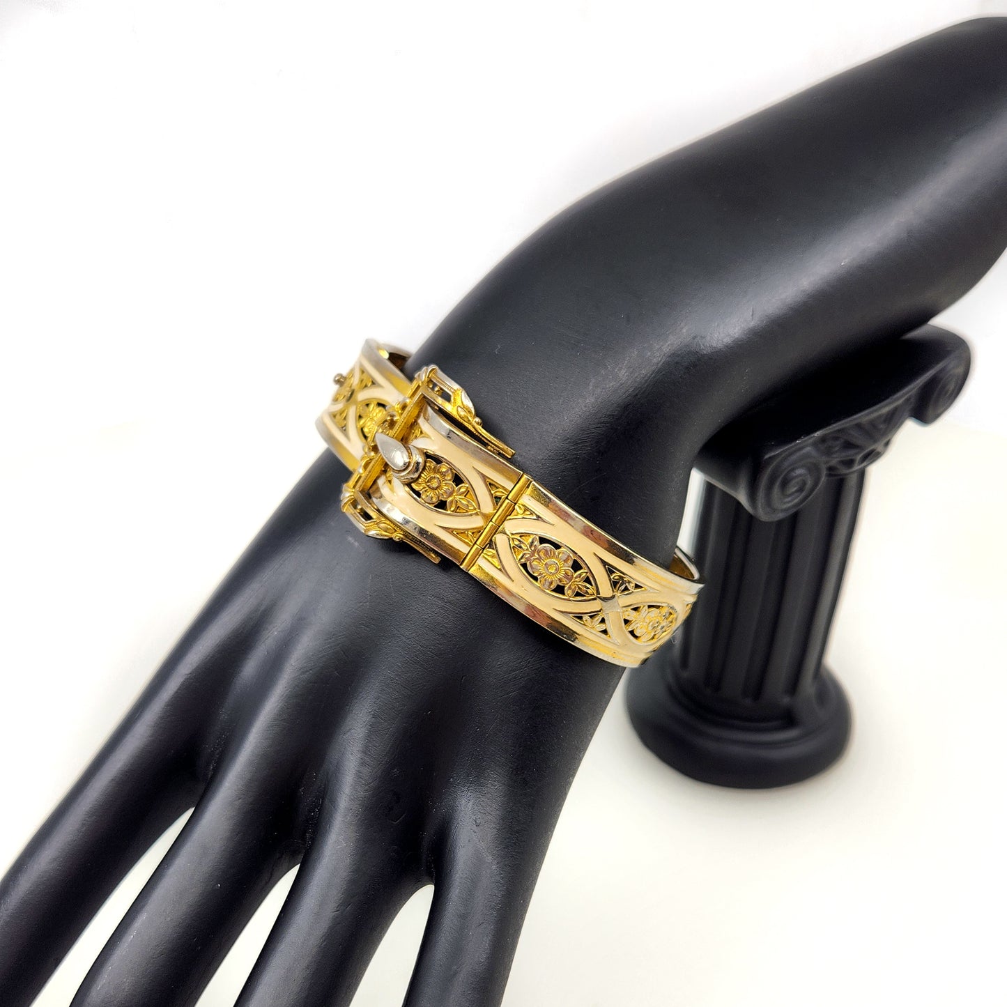 Vintage 1940s PLAINVILLE STOCK CO  Flower Gold Filled Buckle 6.75" Bracelet