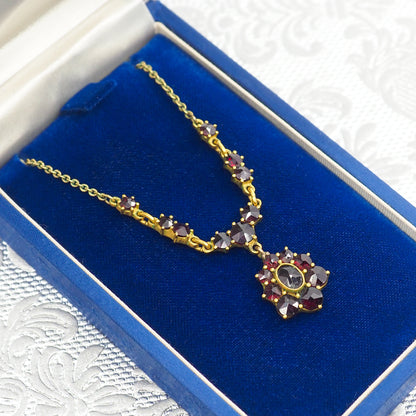 Vintage 1970s Rose Cut Red Garnet and Gold Washed Silver 17-19" Necklace