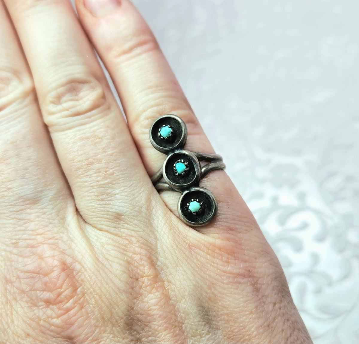 Vintage 1960s Blue Turquoise and Sterling Silver Three Stone Unisex Southwestern Ring Size 5.5 image 1