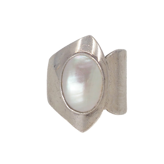Vintage 1990s ROBERT NILSSON Mother-of-Pearl and Sterling Large Modernist Statement Ring Size 7