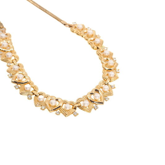 Vintage 1960s TRIFARI Imitation Pearl Gold Plate Heart Choker Necklace