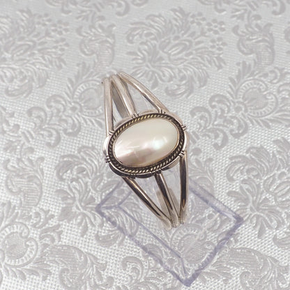 Vintage 1980er EUGENE BELONE Navajo Perlmutt Sterling Silber Manschette 6.5" Armband