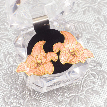 Vintage 1980s Baby Pink Enamel and Gold Tone Metal Pierced Flower Lily Earrings