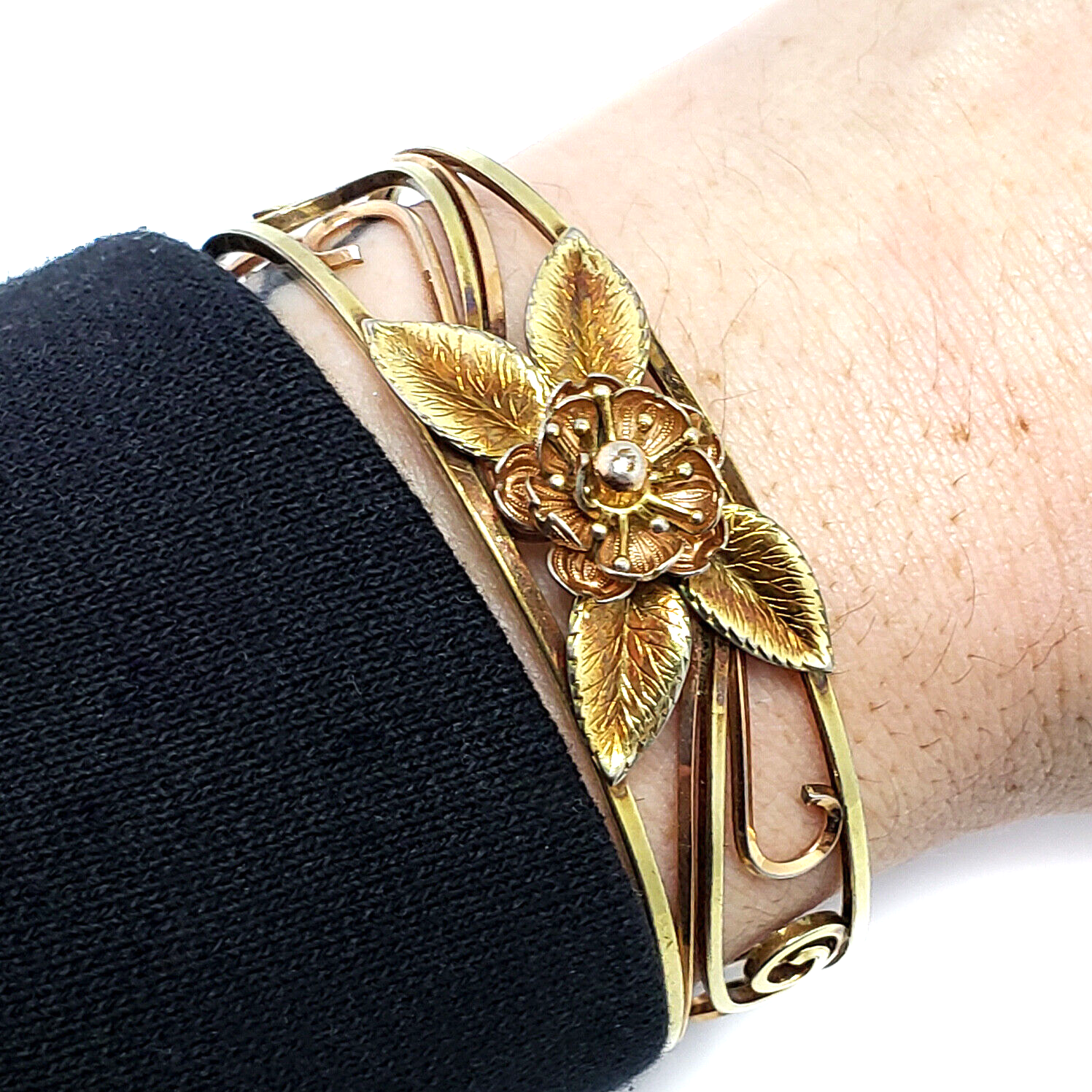 Vintage 1980s Rose and Yellow Gold Tone Metal Flower Rose Openwork Cuff 7" Brace