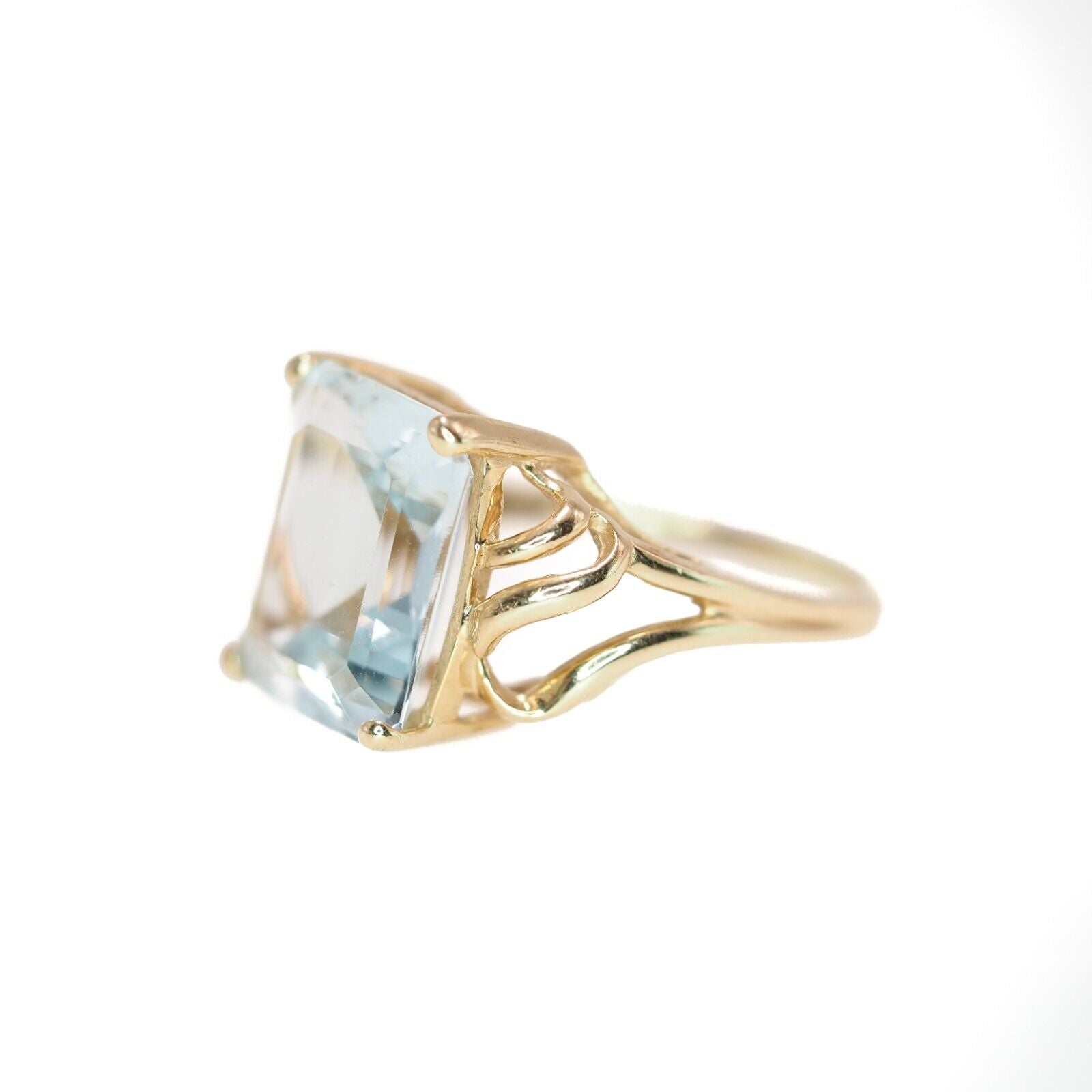 Vintage 1980s 5.11-Carat Natural Aquamarine and 14K Ring Size 6