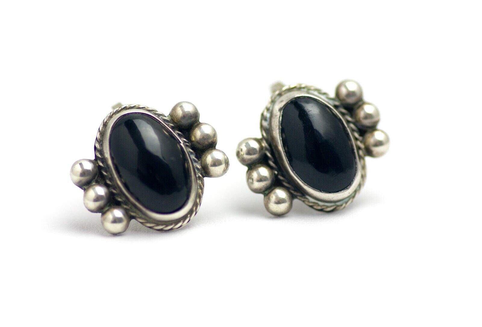 Vintage 1940s TAXCO Mexico Black Onyx and Sterling Silver Screw Back Earrings -