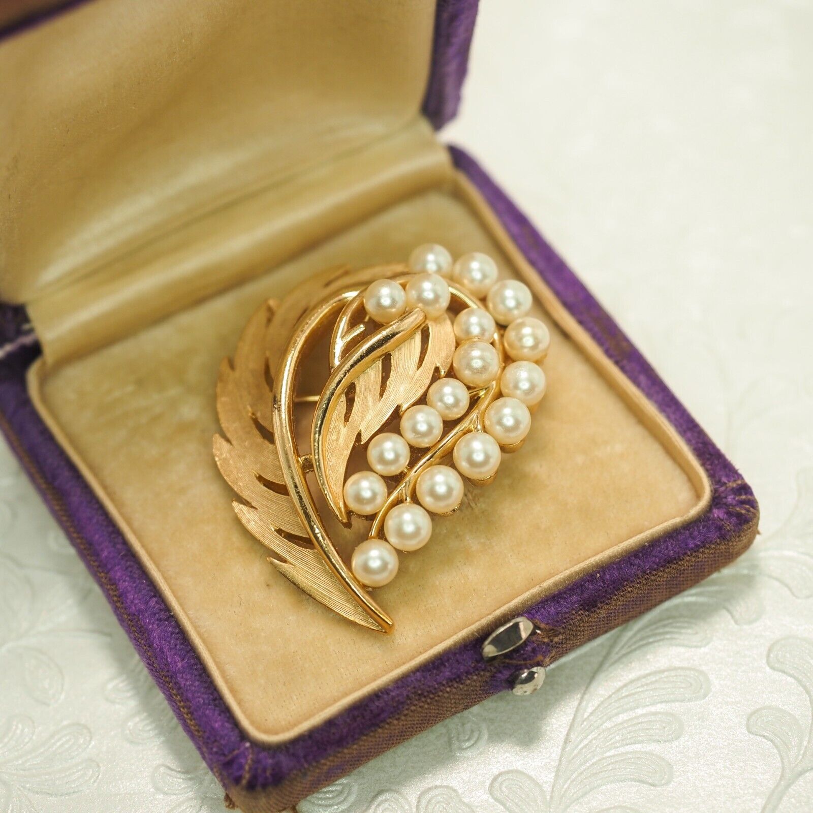 Vintage 1960s TRIFARI Imitation Pearl Gold Plate Leaf Brooch