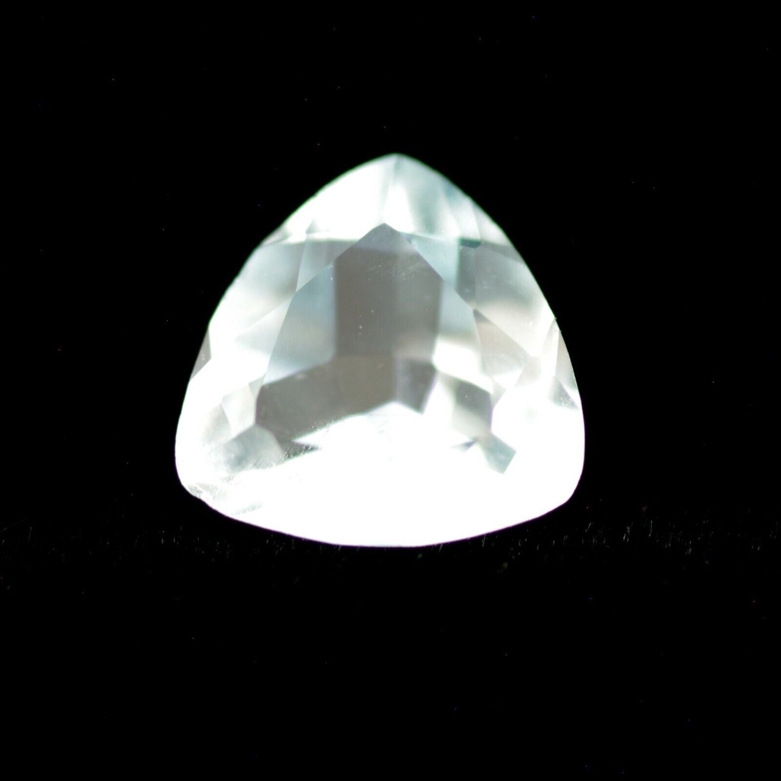 Vintage 1990s Trillion Cut Faceted Light Blue Aquamarine 1.05 Carat Loose Stone