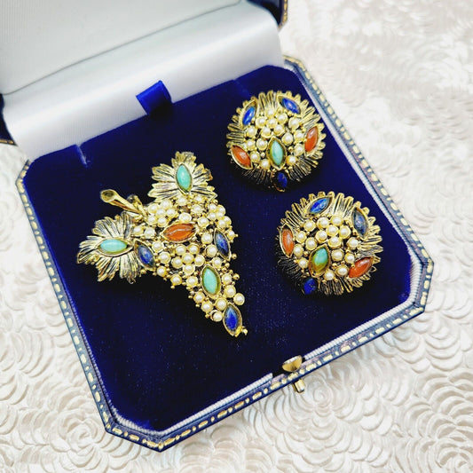 Vintage 1950s HOLLYCRAFT Seed Bead Gold Plate Clip Earrings and Grape Brooch Set