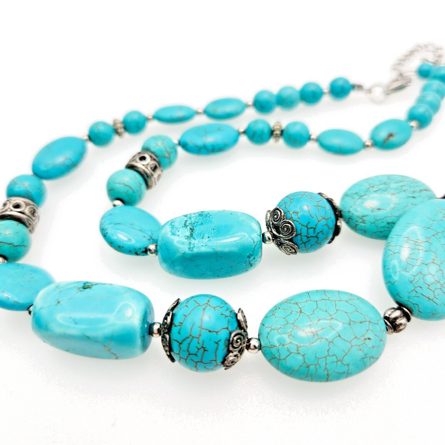 Vintage 1990s Turquoise Blue Dyed Howlite and Silver Plate Graduated Bead 22" Ne