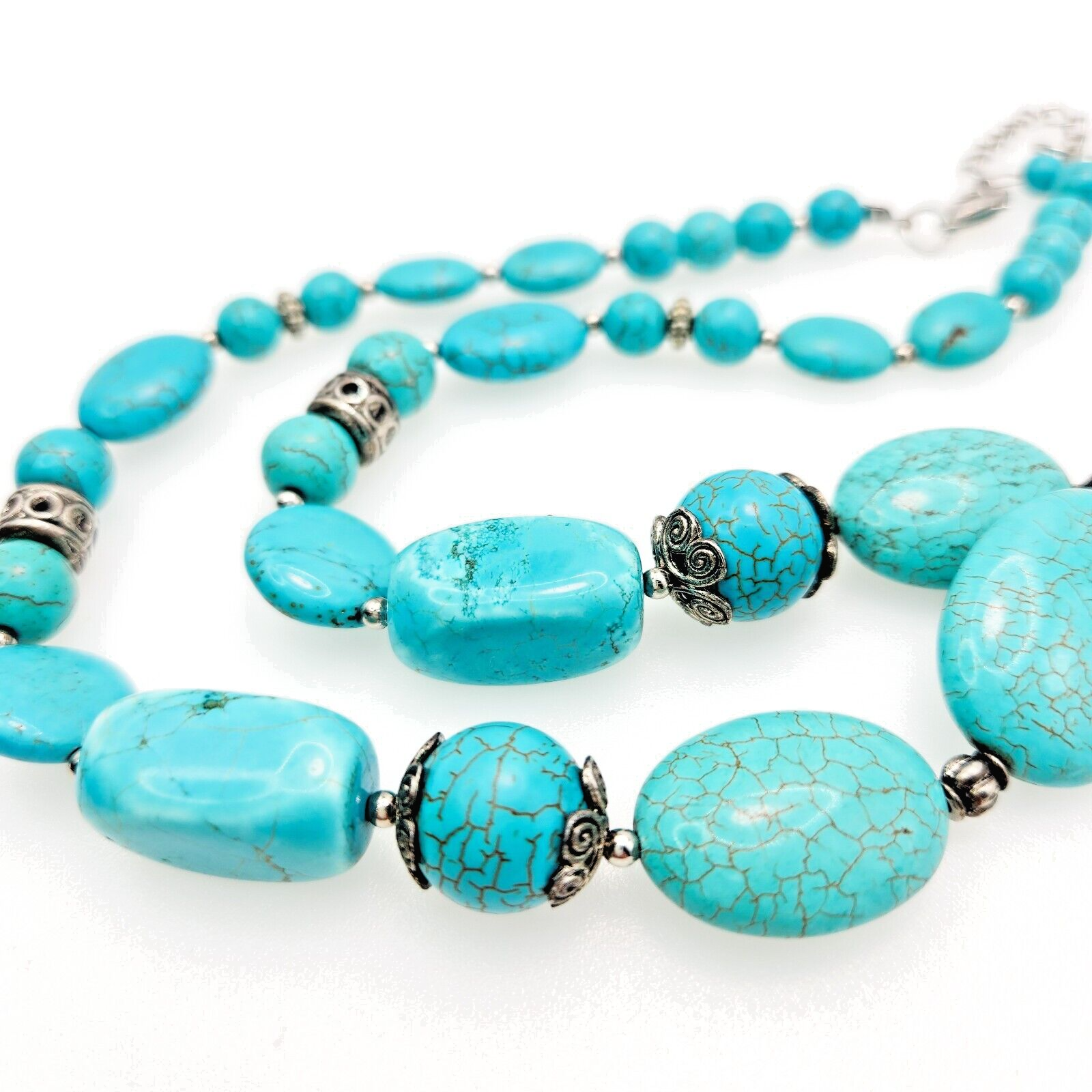 Vintage 1990s Turquoise Blue Dyed Howlite and Silver Plate Graduated Bead 22" Ne