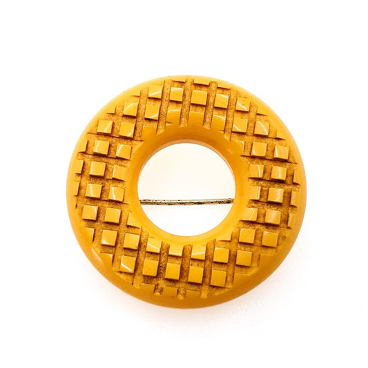 Vintage 1940s Yellow Bakelite Carved Halo Wreath Pin Brooch