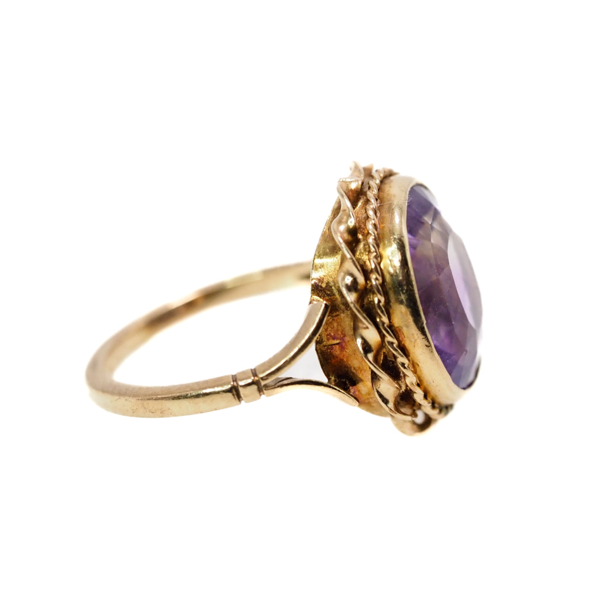 Antique 1880s Etruscan Revival Late Victorian Oval Cut 6.66ct Amethyst and 14K Yellow Gold Solitaire Ring Size 7.5 image 3