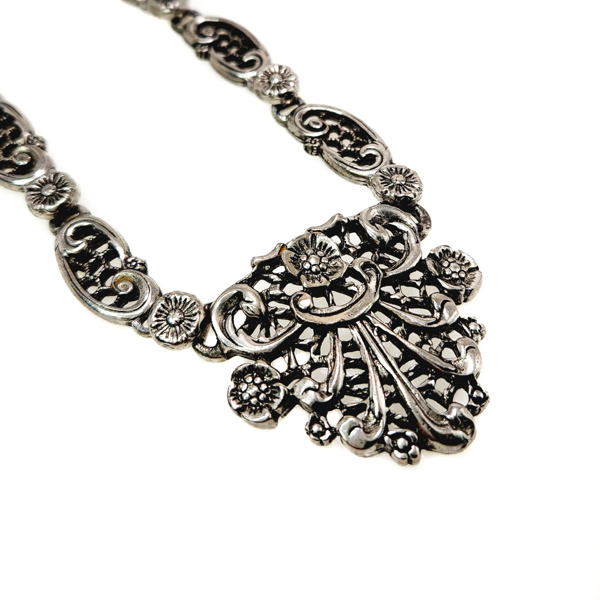 Vintage 1960s Renaissance Revival Silver Plate Statement Flower Choker Statement 14" Necklace image 2