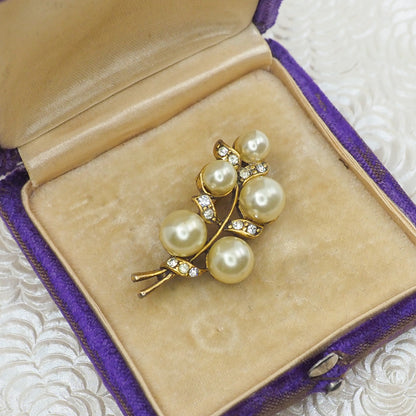 Vintage 1960s Imitation Pearl and Clear Rhinestone Gold Plate Cluster Costume Brooch