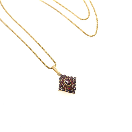 Vintage 1960s GRANAT TURNOV Bohemian Garnet Diamond-Shape Cluster Pendant 29" Necklace