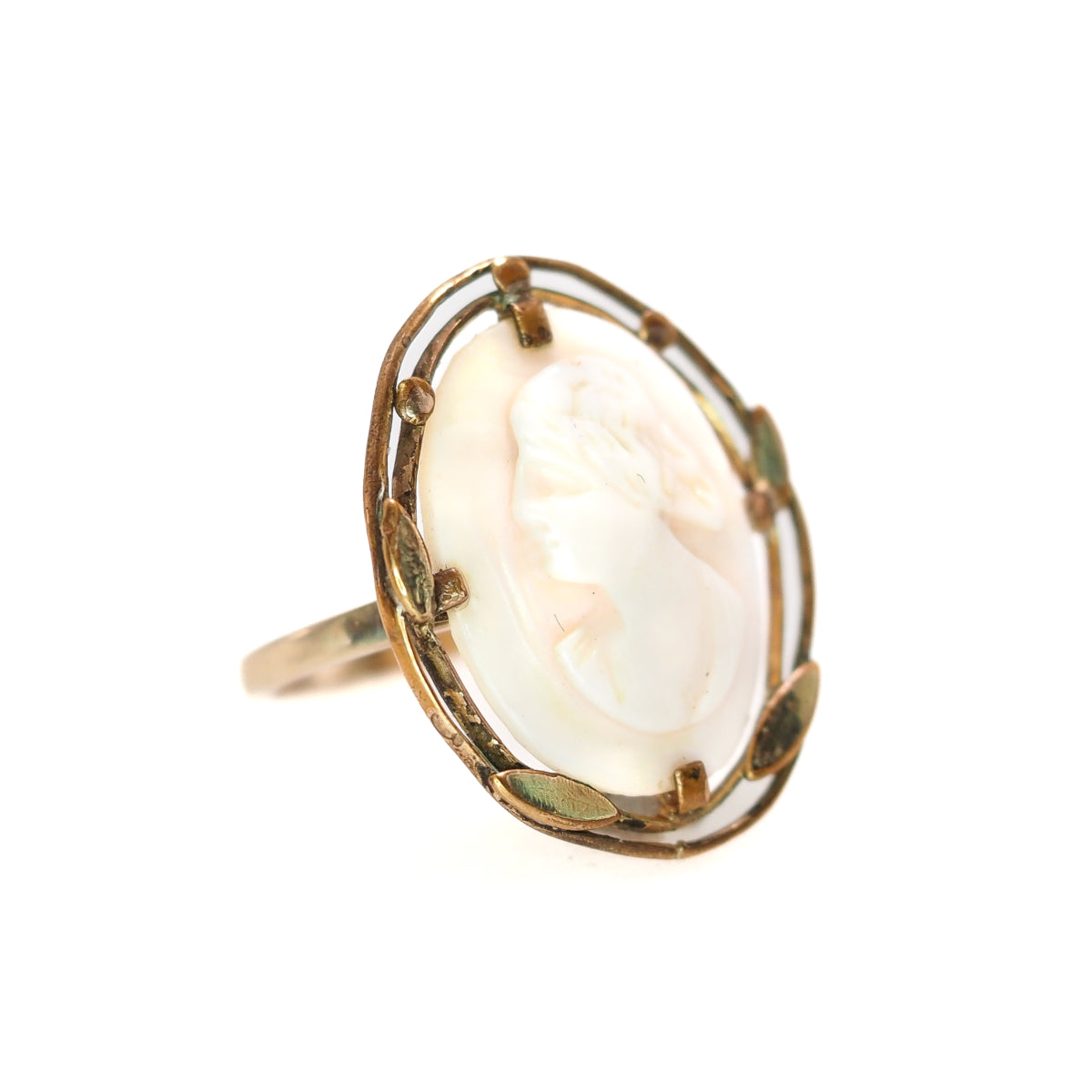 Antique 1910s Art Nouveau Angel Skin Coral Cameo and 10K Yellow Gold Woman Ring Size 6.25 image 3