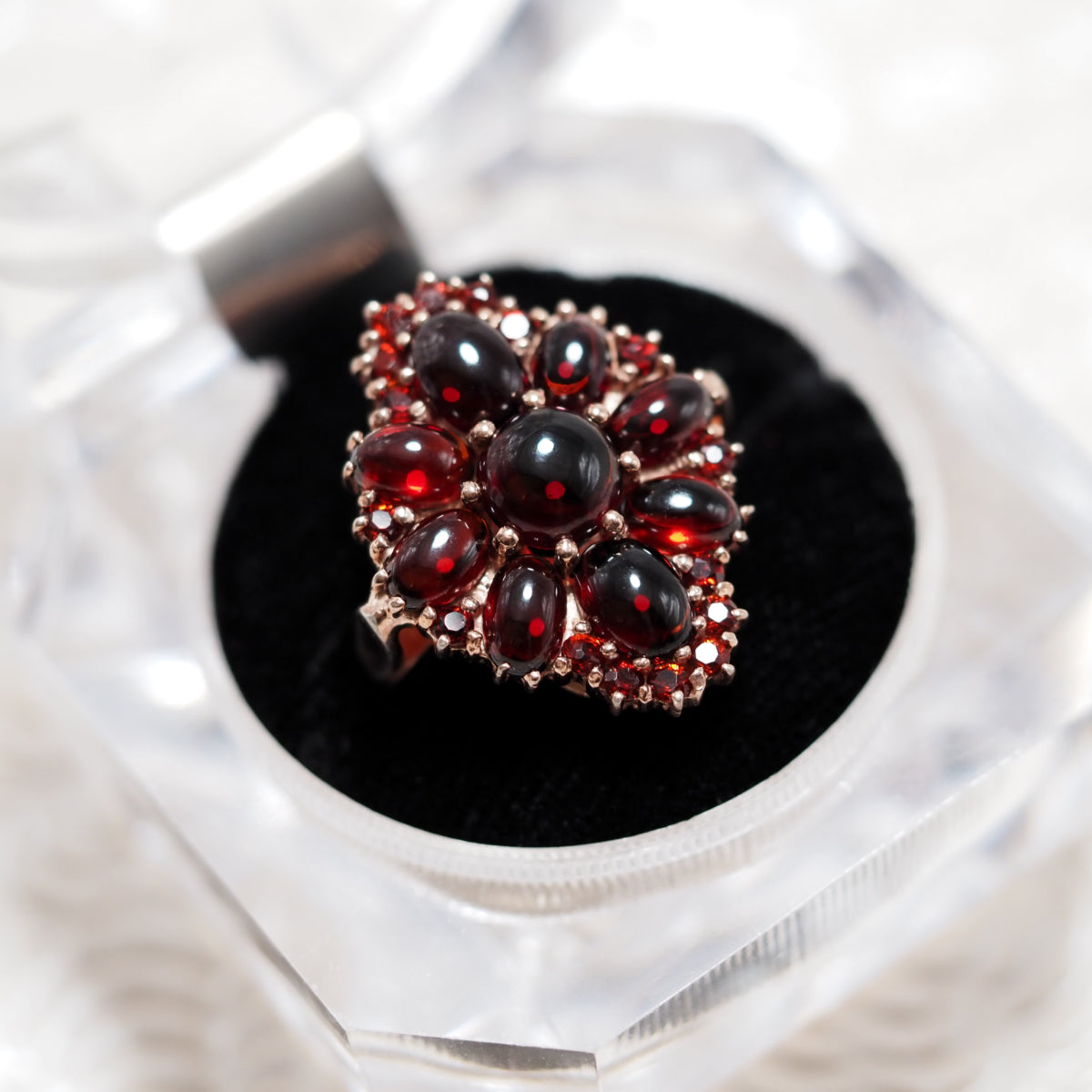 Vintage 1990s Pyrope Garnet and Rose Gold Vermeil Cabochon Cluster Ring Size 8.5 image 1