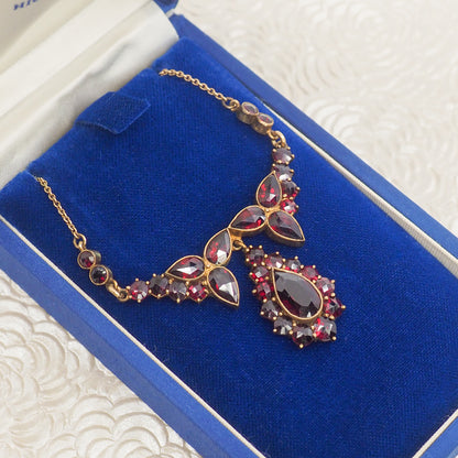 Vintage 1930s Red Bohemian Garnet Drop Choker Gilt 17" Necklace