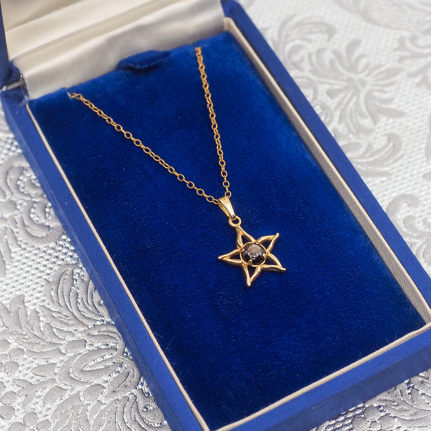 Vintage 1970s 0.26 Carat Black Star Sapphire Gold Filled Star Pendant 18" Necklace