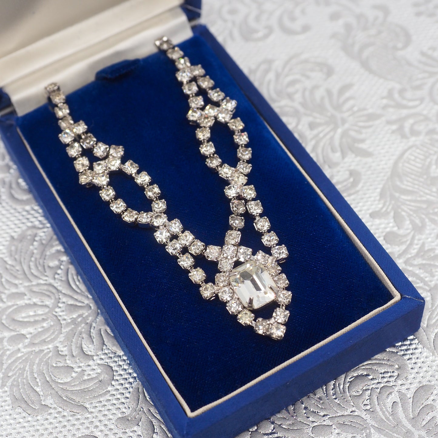 Vintage 1980s Rhinestone and Silver Tone Metal Choker 16" Necklace