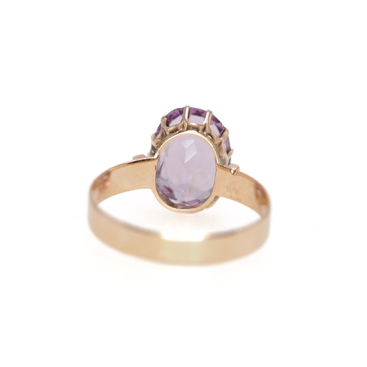 Antique 1880s Late Victorian Oval Cut Amethyst and 10K Rose Gold Etched Solitaire Ring Size 7 image 4