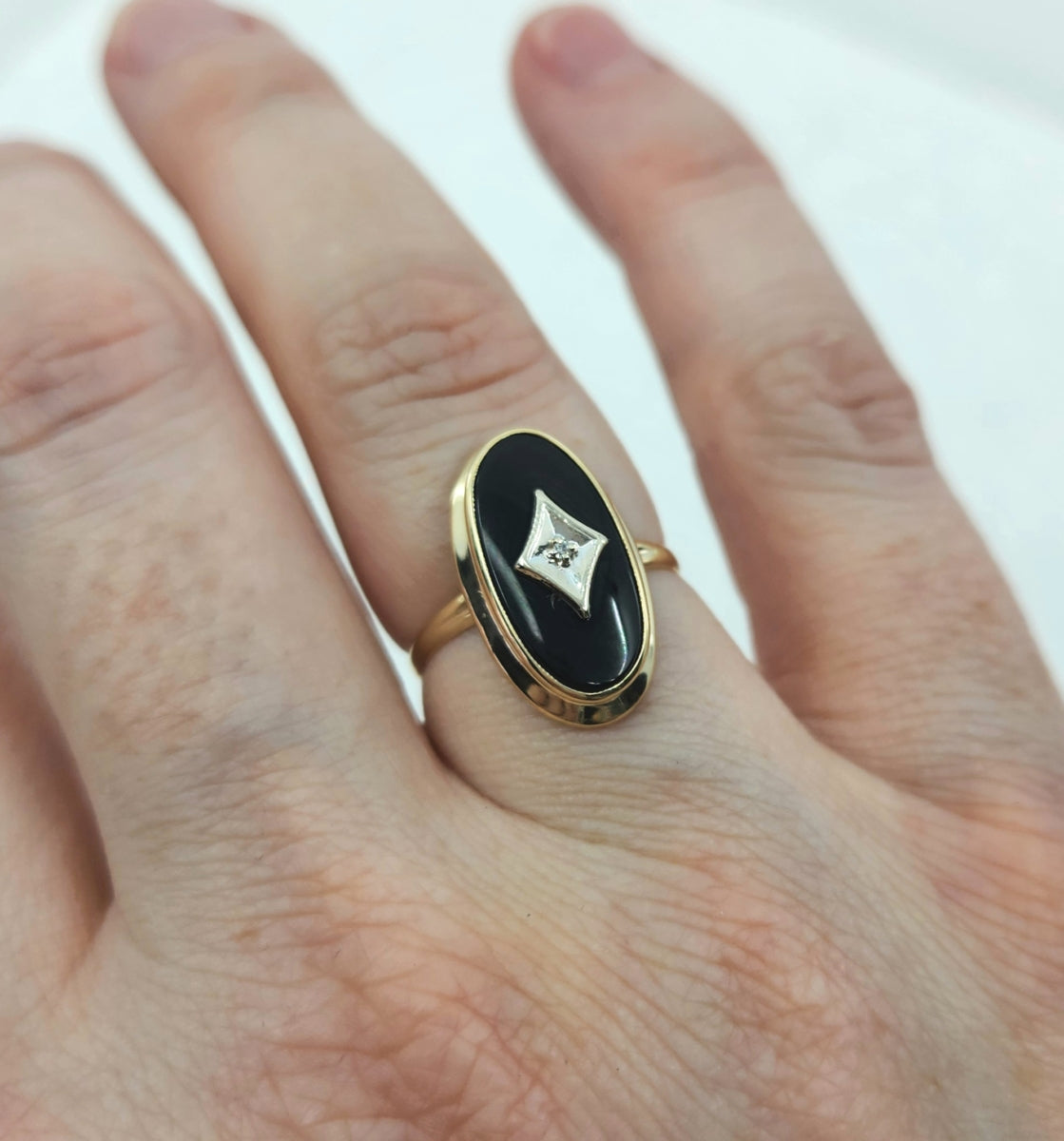 Vintage 1930s PSCO Art Deco Onyx, Diamond, and 10K Gold Oval Ring Size 6.75 image 2