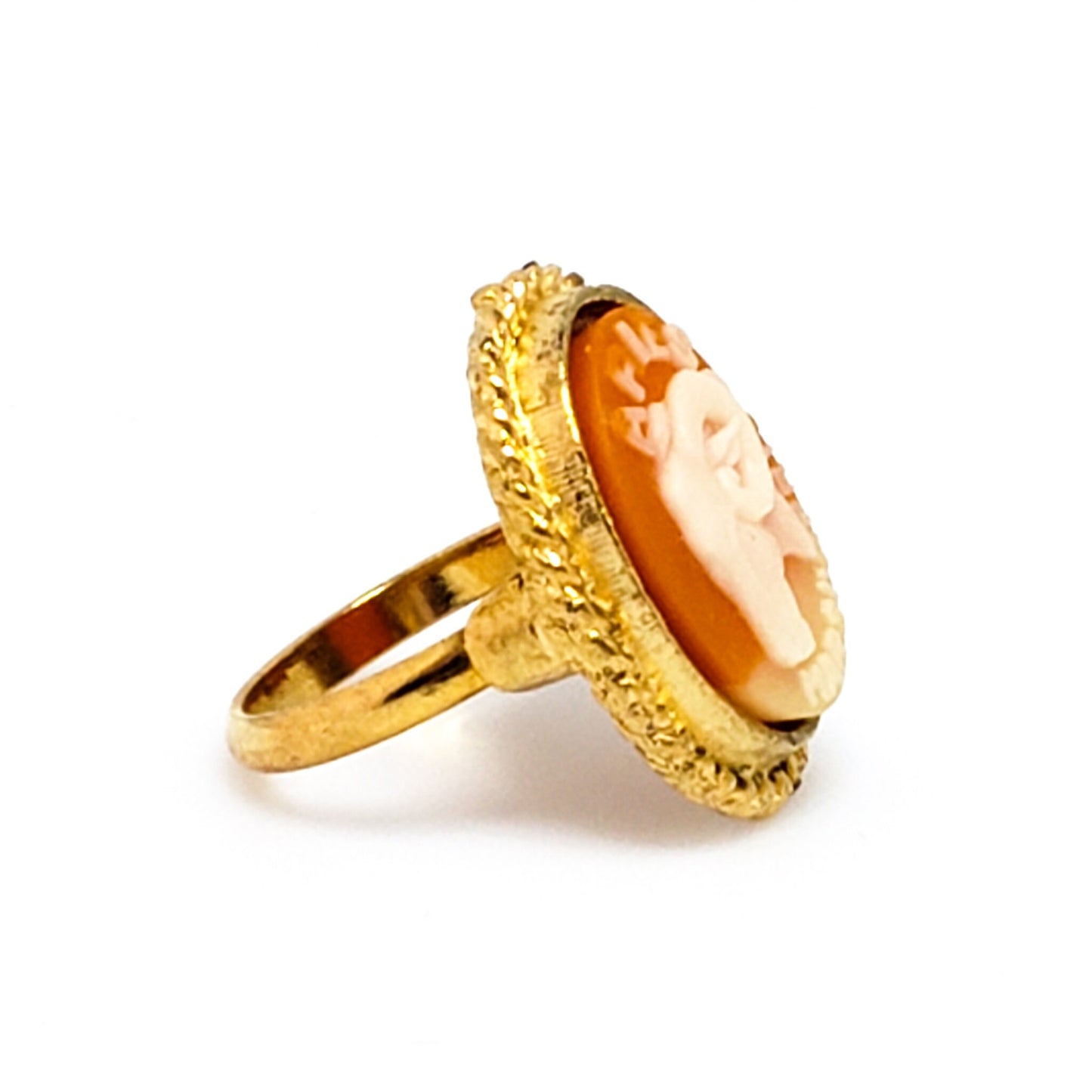 Vintage 1970s Aries Faux Cameo Ring - 70s Pink Imitation Cameo and Gold Toned Aries Ram Ring Size 7 - Zodiac Aries Ring