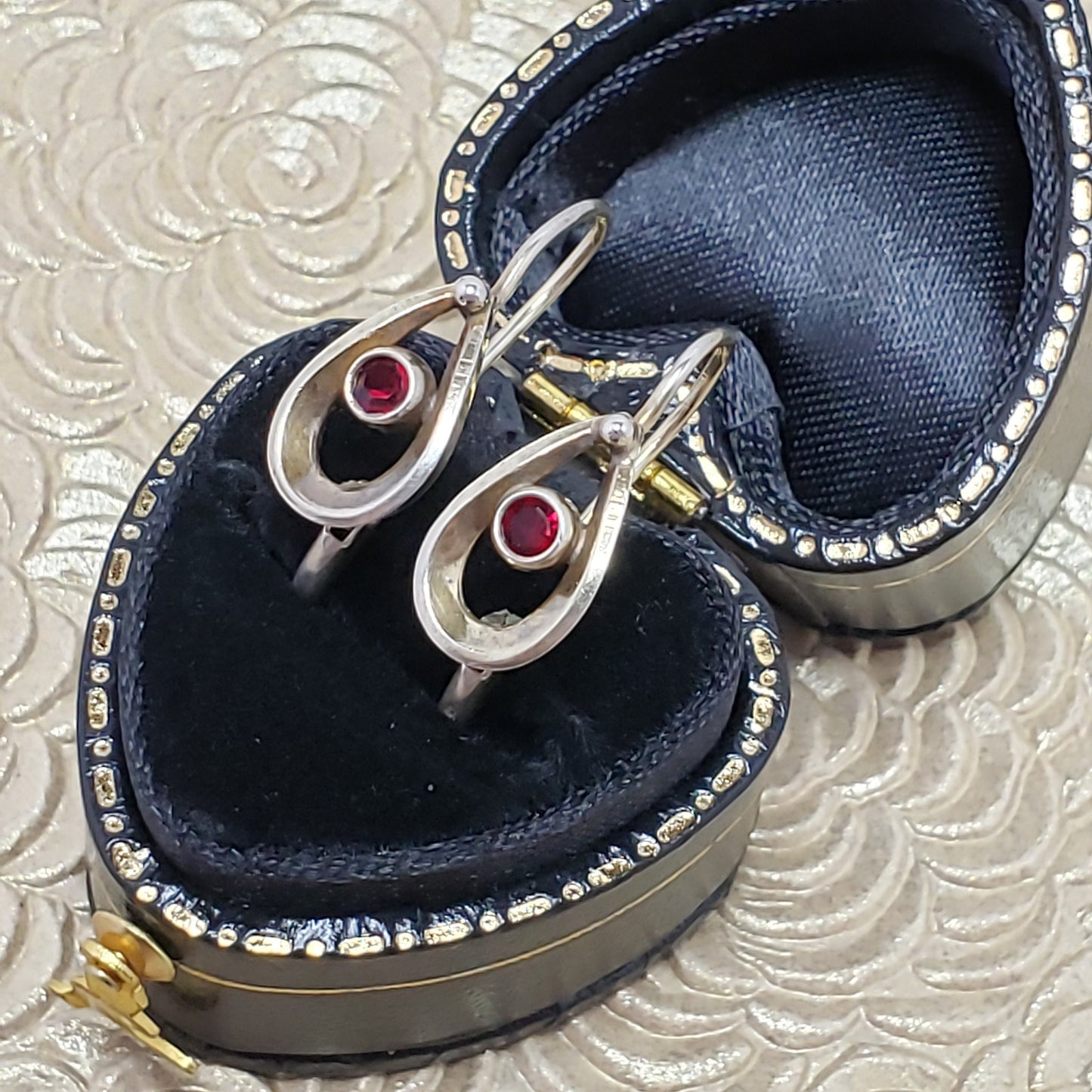 Vintage 1980s Bohemian Garnet and 900 Silver Gold Wash Pierced Small Earrings - 80s Red Czech Garnet Drop Earrings