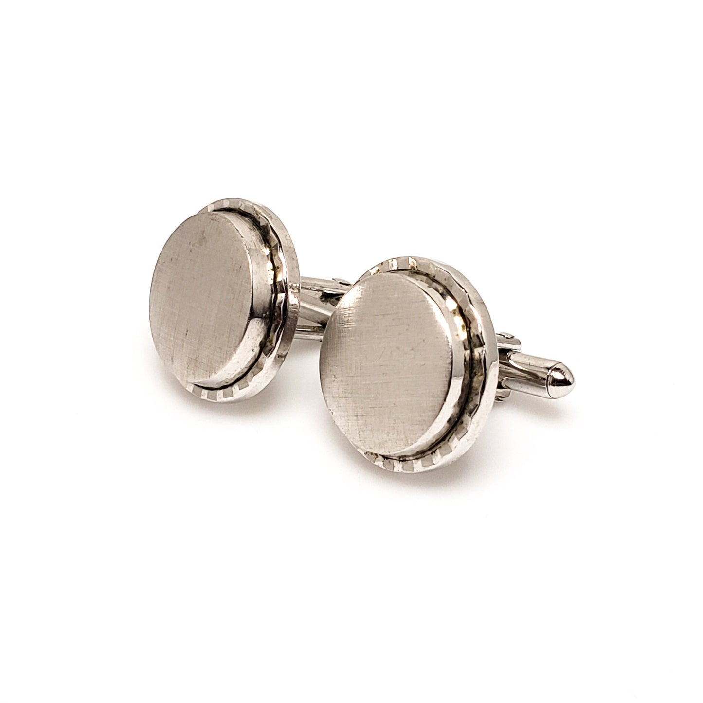 Vintage 1960s SWANK Mid Century Silver Tone Matte Circle Unisex Cuff Links - 60s Silver Cufflinks - Gifts for Fathers Day