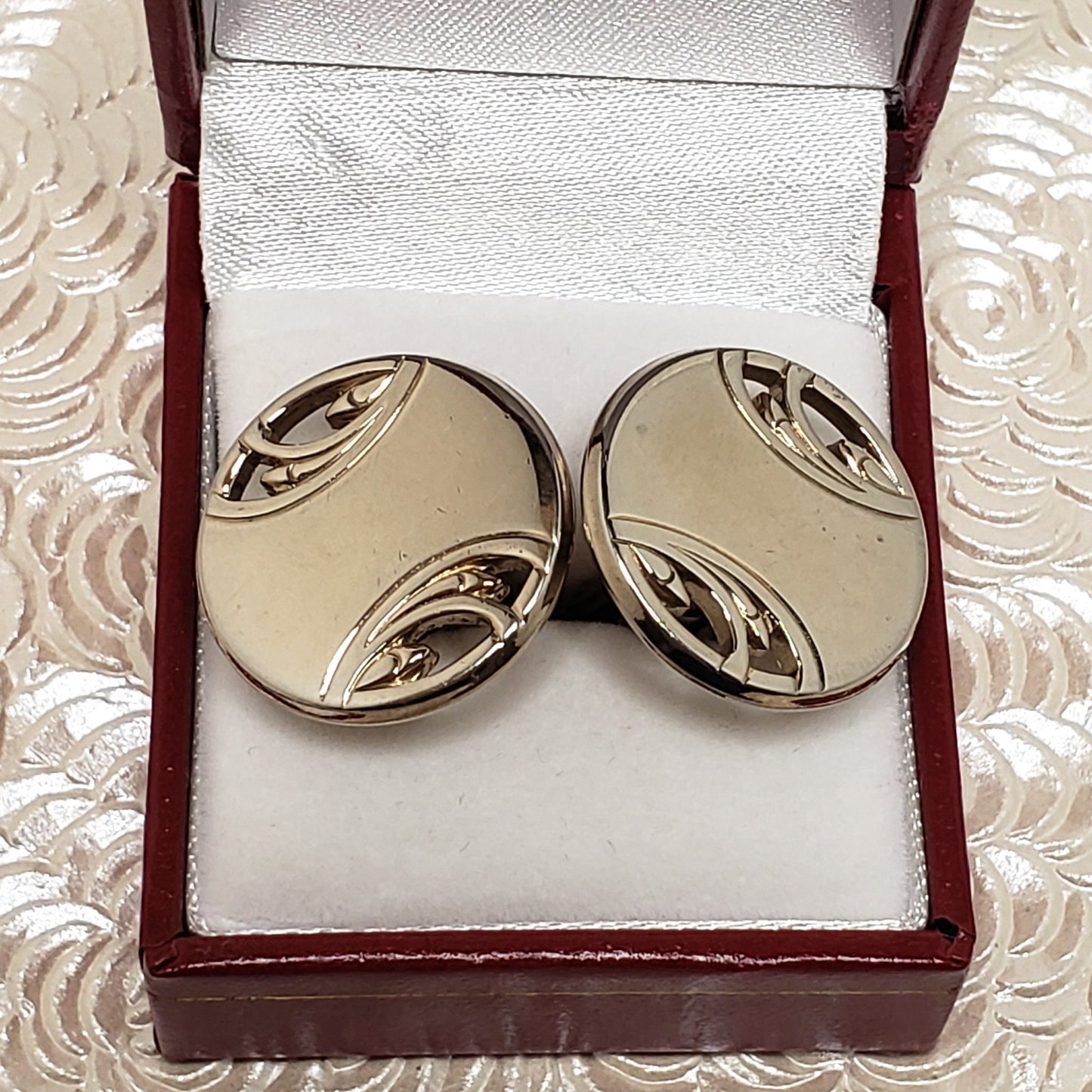 Vintage Gold Cufflinks - 1960s Swirled Round Cuff Links - Minimal Mid Century Gold Tone Unisex Cuff Links - Fathers Day Gift - Suit and Tie