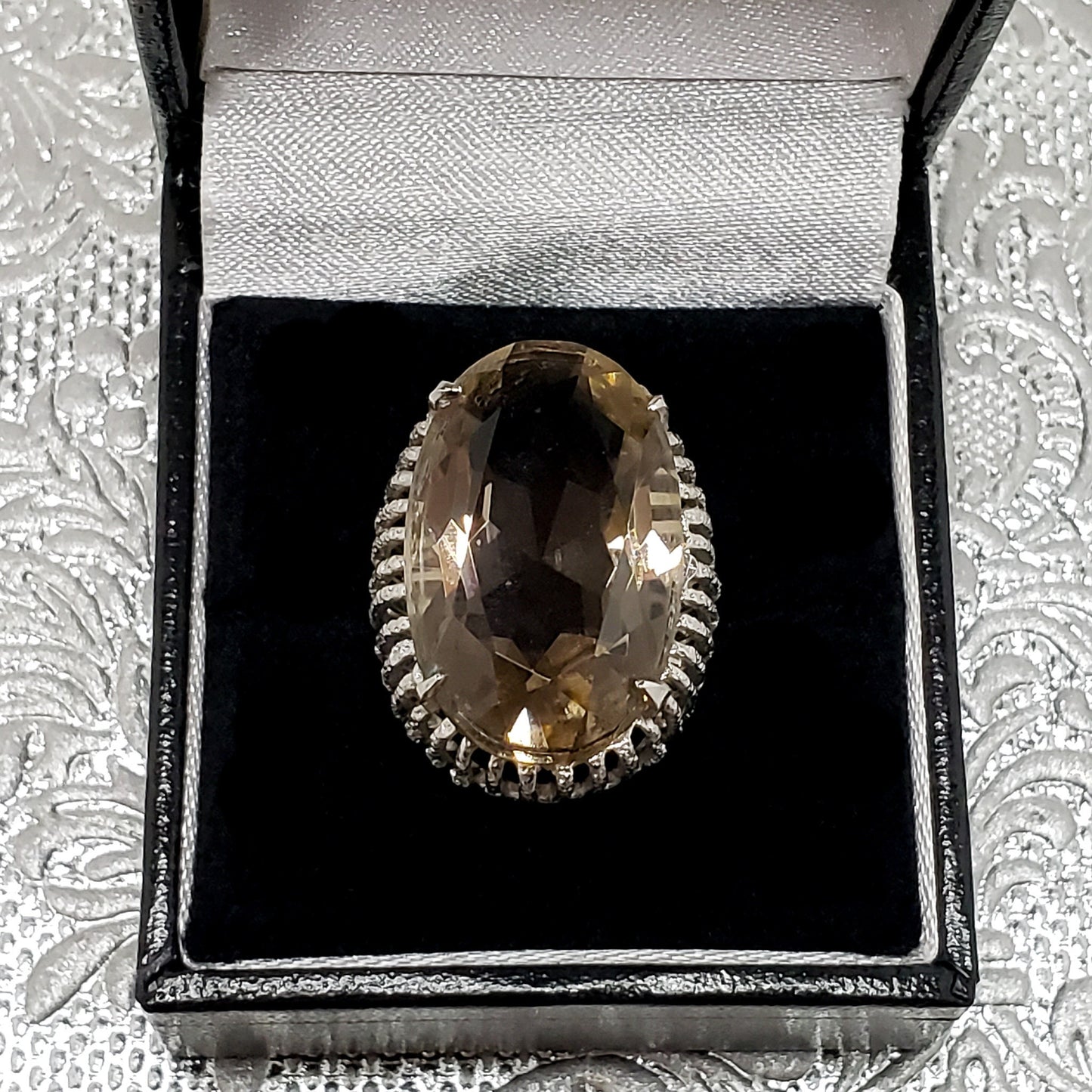 Vintage 1960s 18-Carat Oval Cut Smoky Quartz and Silver Large Cocktail Statement Ring Size 7 - 60s Large Brown Smoky Quartz Silver Ring