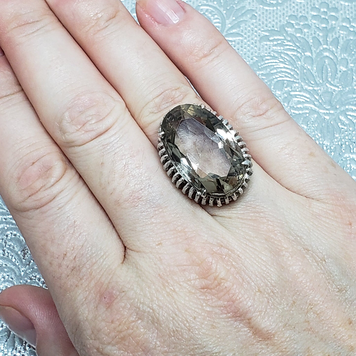 Vintage 1960s 18-Carat Oval Cut Smoky Quartz and Silver Large Cocktail Statement Ring Size 7 - 60s Large Brown Smoky Quartz Silver Ring