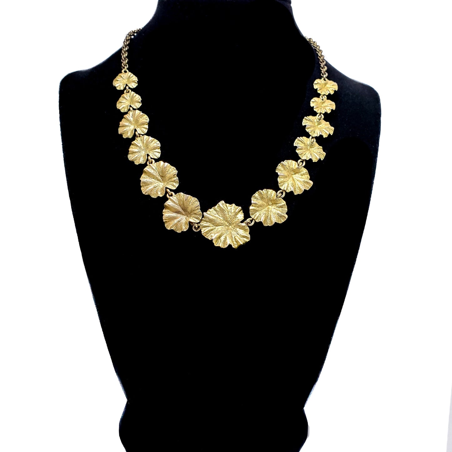 Vintage 1940s TAYLORD Yellow Gold Filled Leaf Necklace - 40s Retro Gold Filled Foliate Choker 16" Necklace - Vintage Necklace for Fall