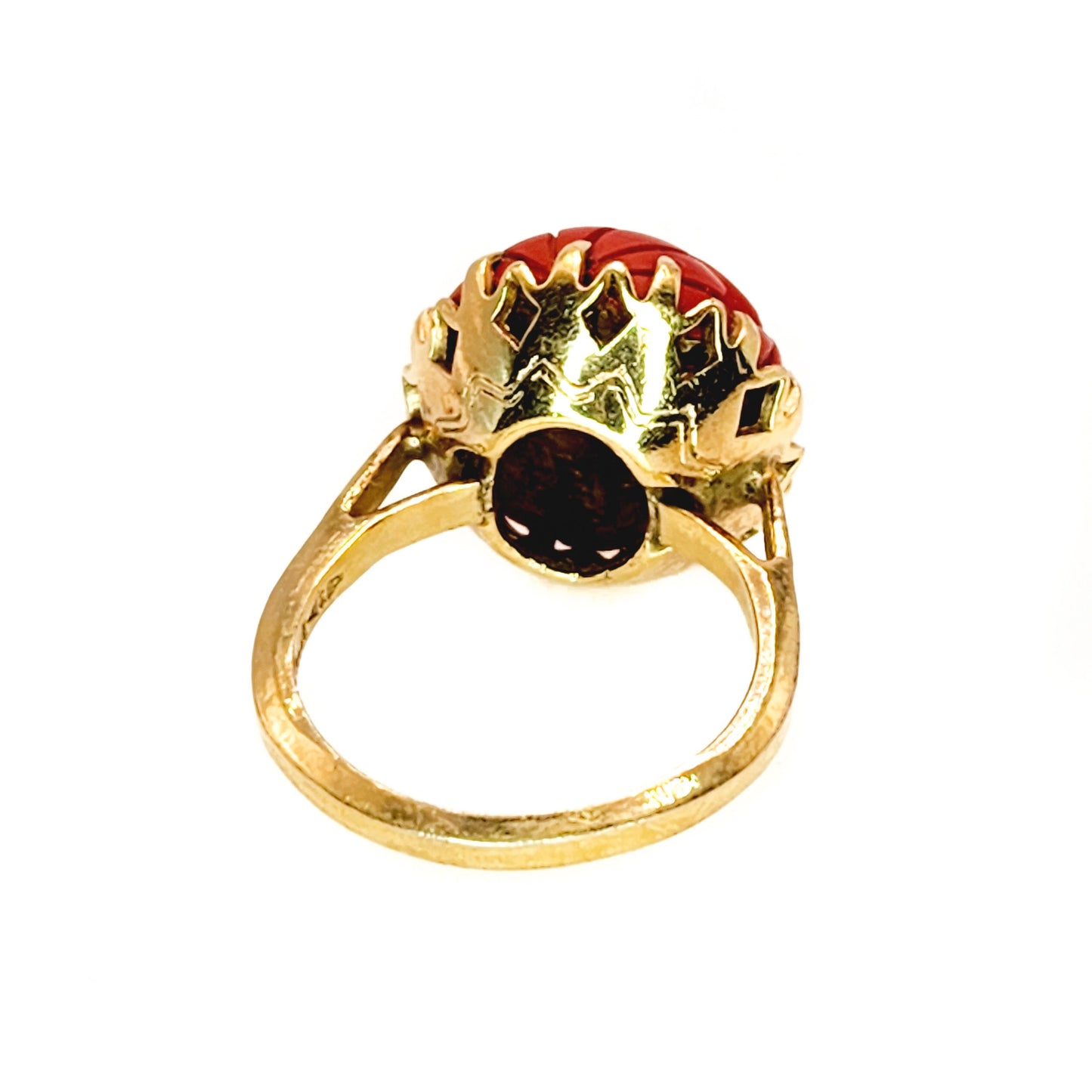 Vintage 1950s CLARK AND COOMBS Imitation Cinnabar and 10K Gold Filled Ring Size 7 - 50s Red Carved Gold Ring